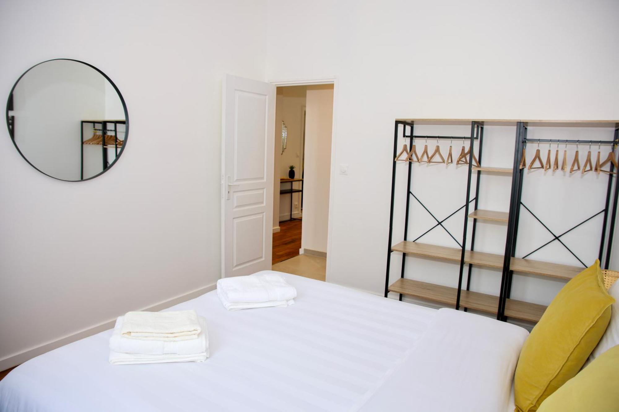 Au Coeur Du Boulingrin Apartman Reims Kültér fotó